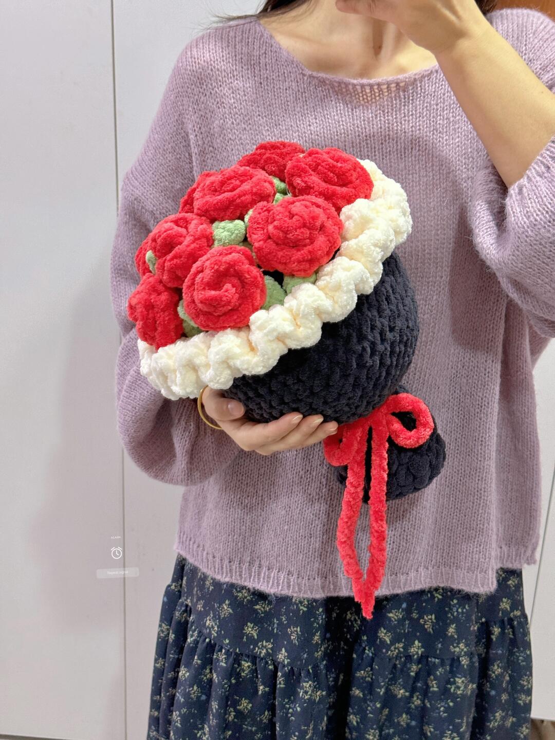 Crochet Big Rose Bouquet pattern, US terms