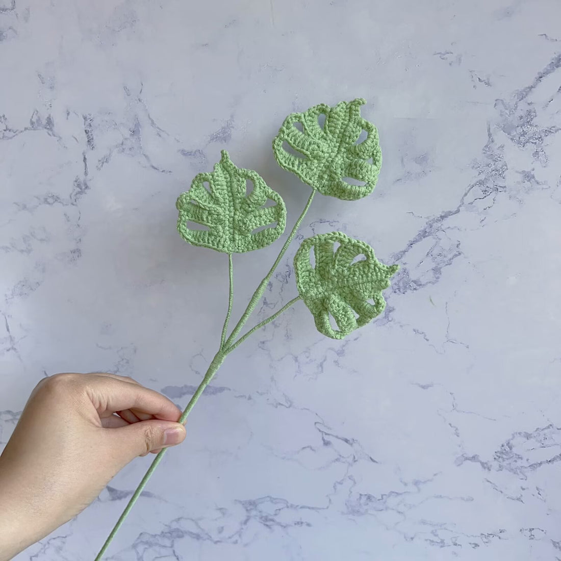 Lilyrosy crochet small monstera leaf pattern  ( US terms)