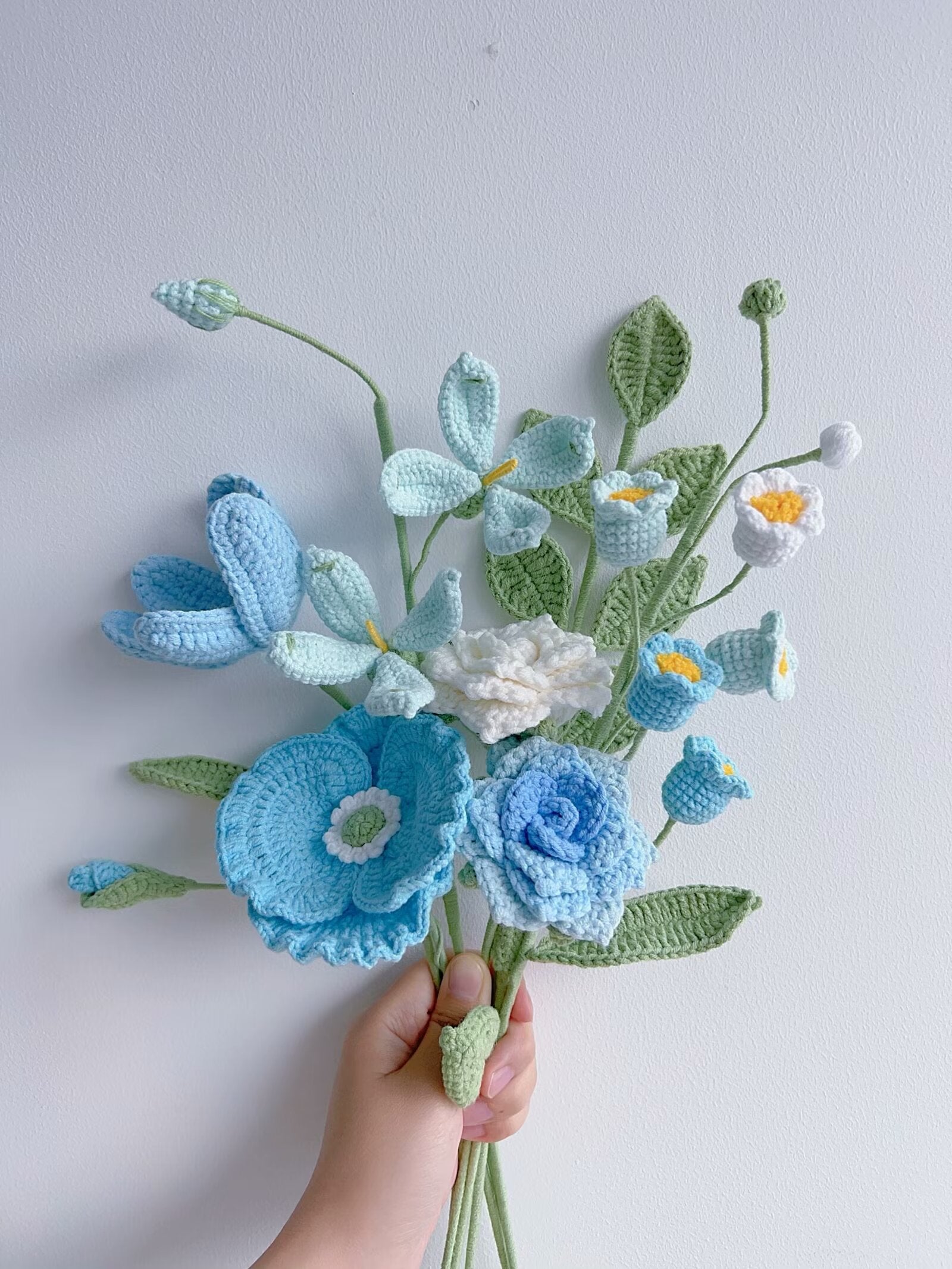 LilyRosy April Birth month Crochet flowers. Daisy and sweet pea