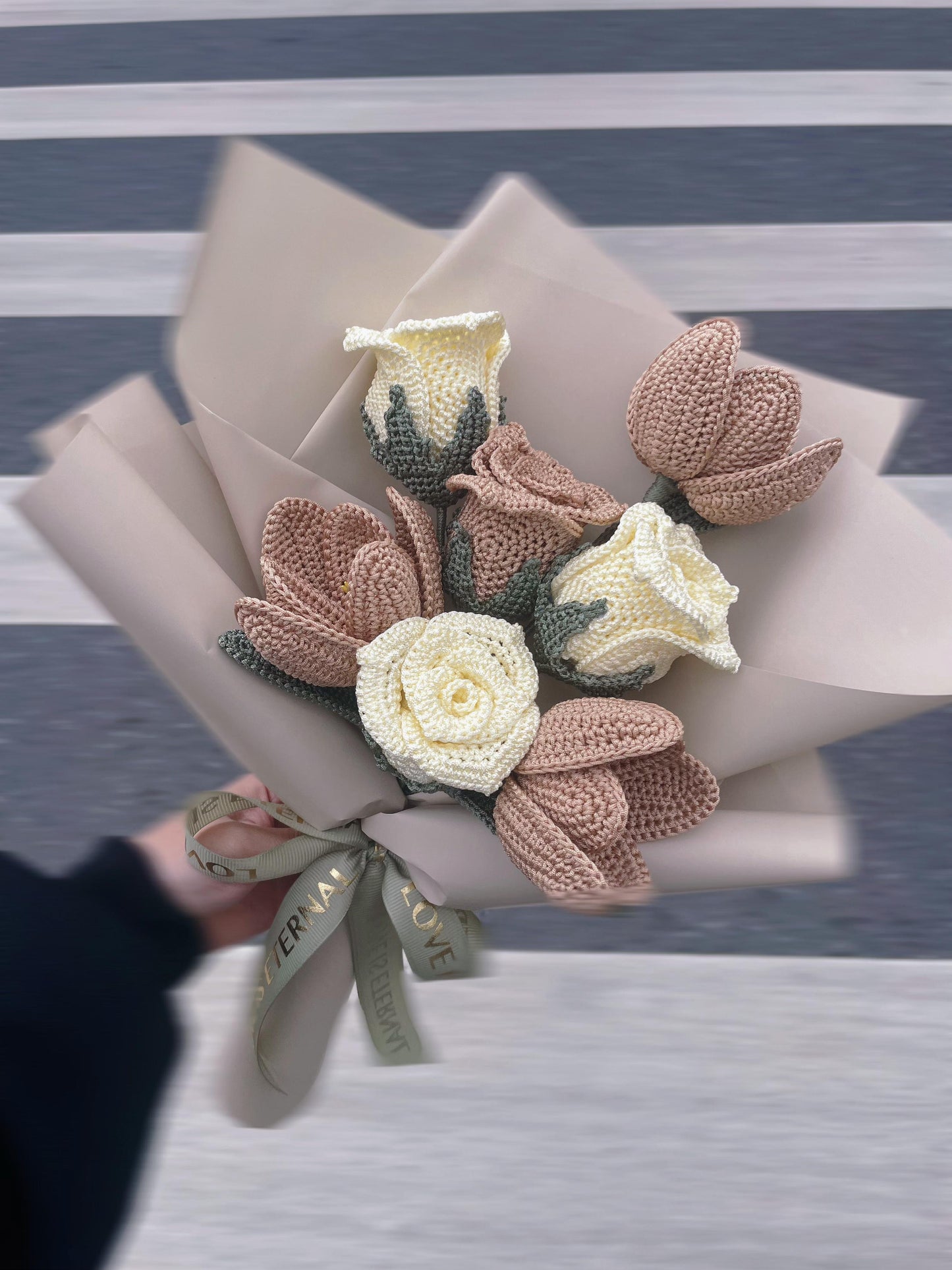 BOYFRIEND Crochet vintage bouquet ,gift for girlfriend/friend/mom,valentines day gifts