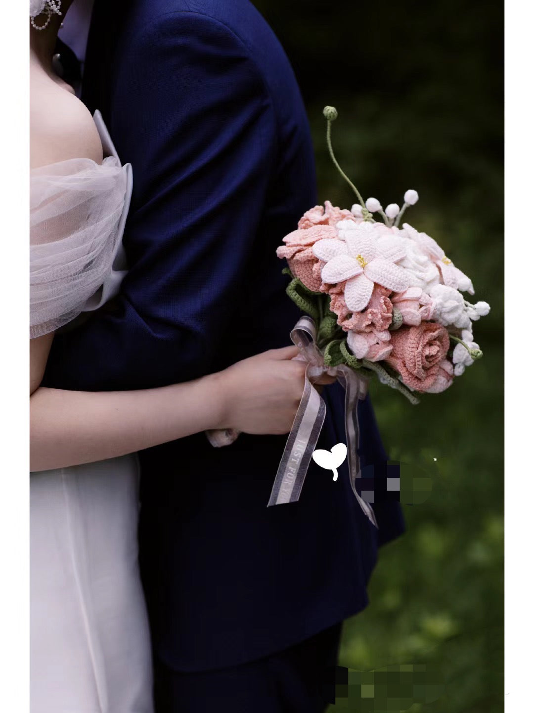 新娘捧花。婚礼鲜花，永恒花束，独特的手工鲜花