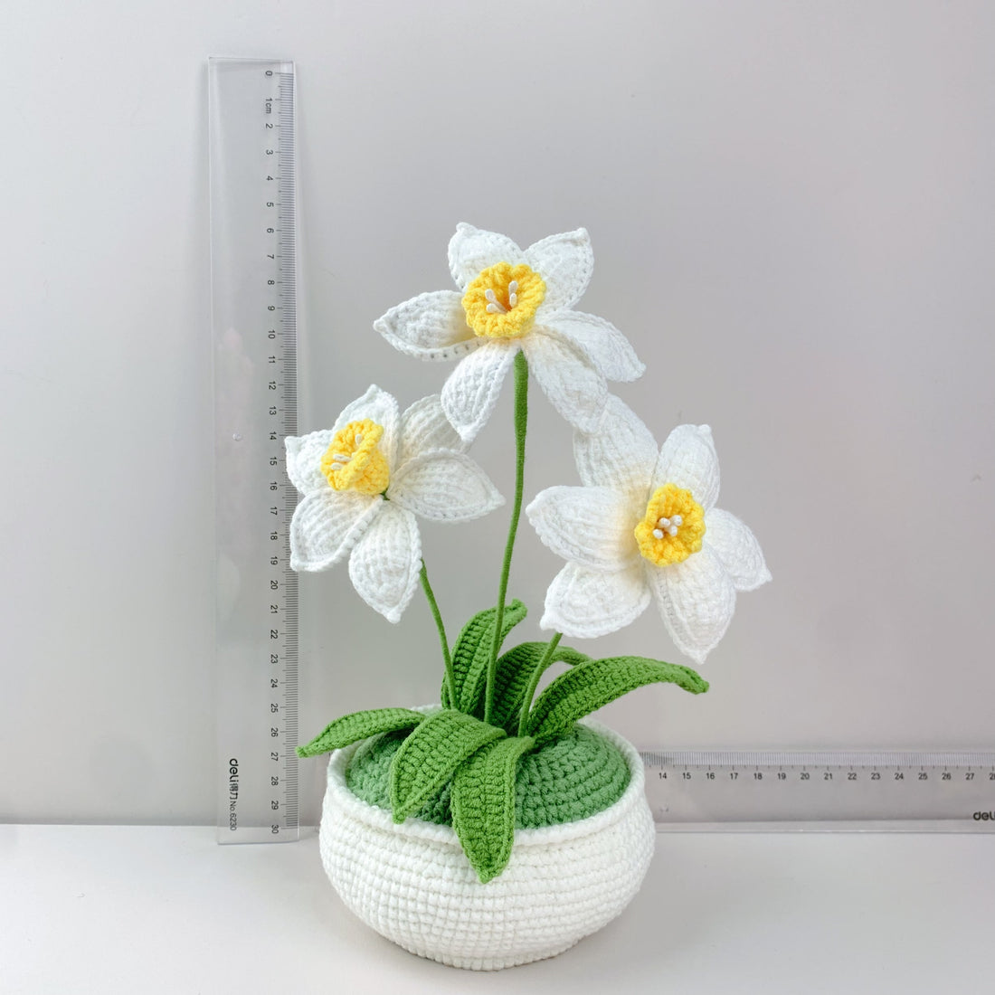Handmade Crochet narcissus flowers plant Pots, hoilday gifts,home decor