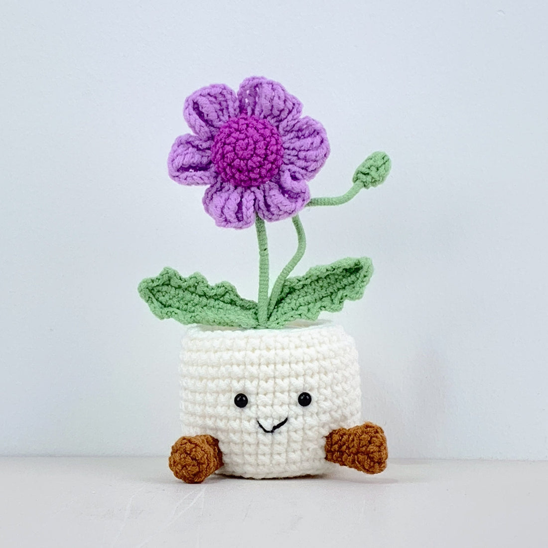 Handmade Crochet small daisy Pots, hoilday gifts,home deco