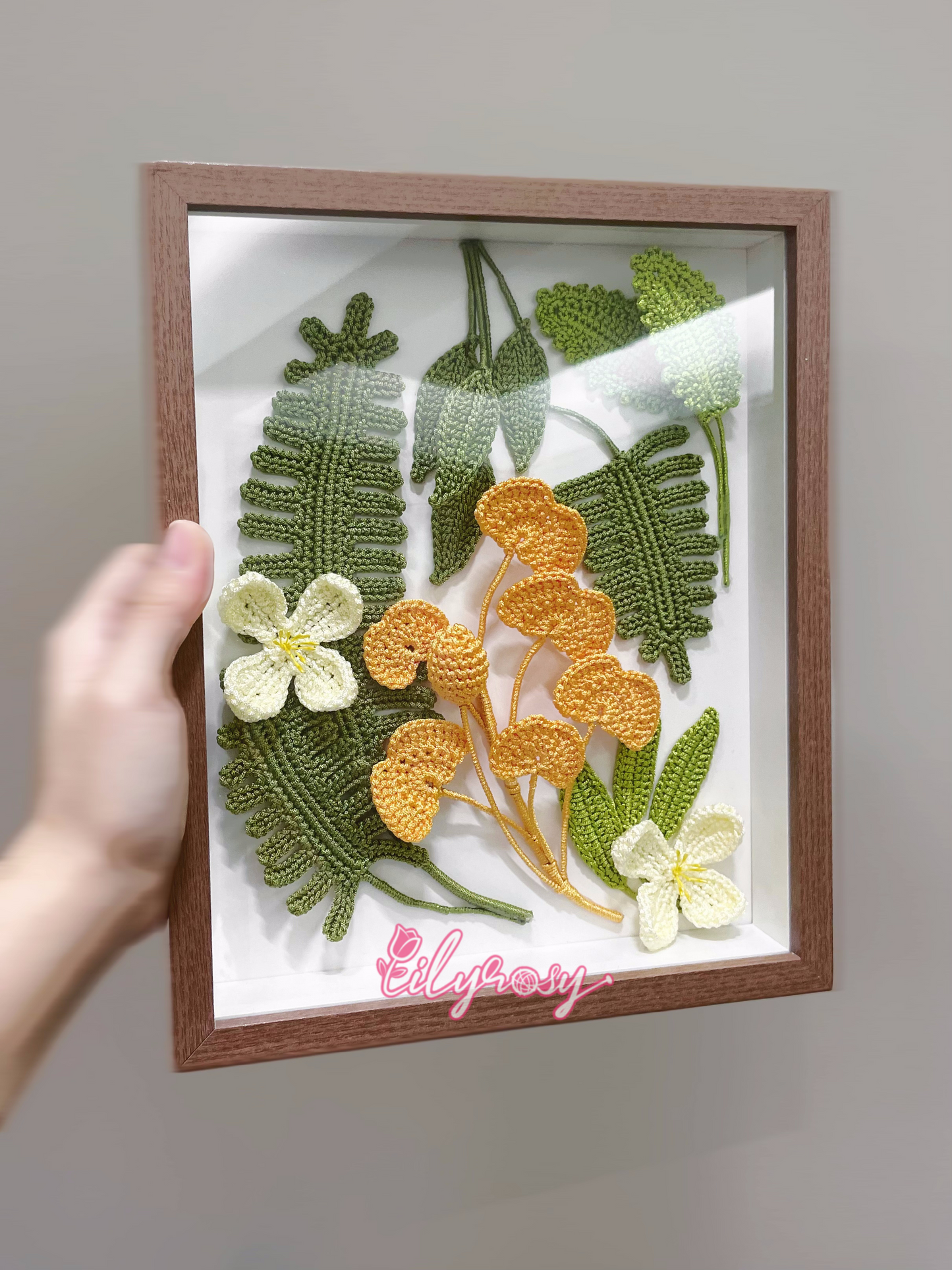 Handmade gifts|Crochet leaves  photo frame ,table  Decor, Office decor,home decor