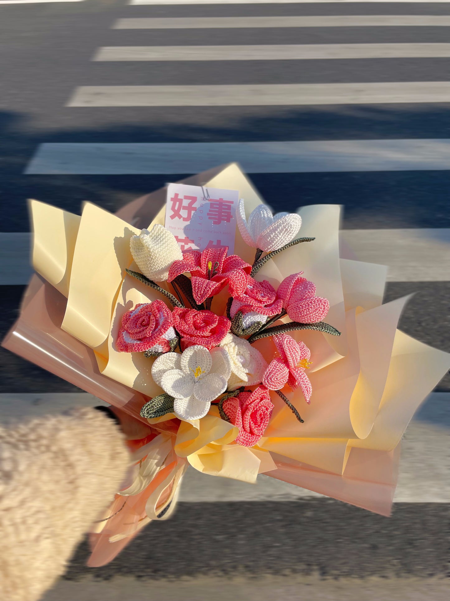畅销产品|钩针粉色花束，送给女朋友/朋友/妈妈/他的礼物，情人节礼物