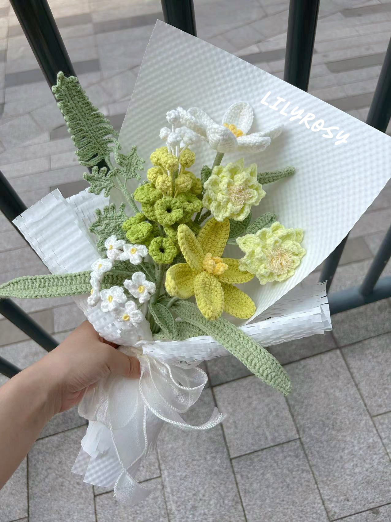 Ramo de crochet, ramo de flores hecho a mano, ramo de flores de crochet, día de san valentín y día de la madre, La novia llevó flores